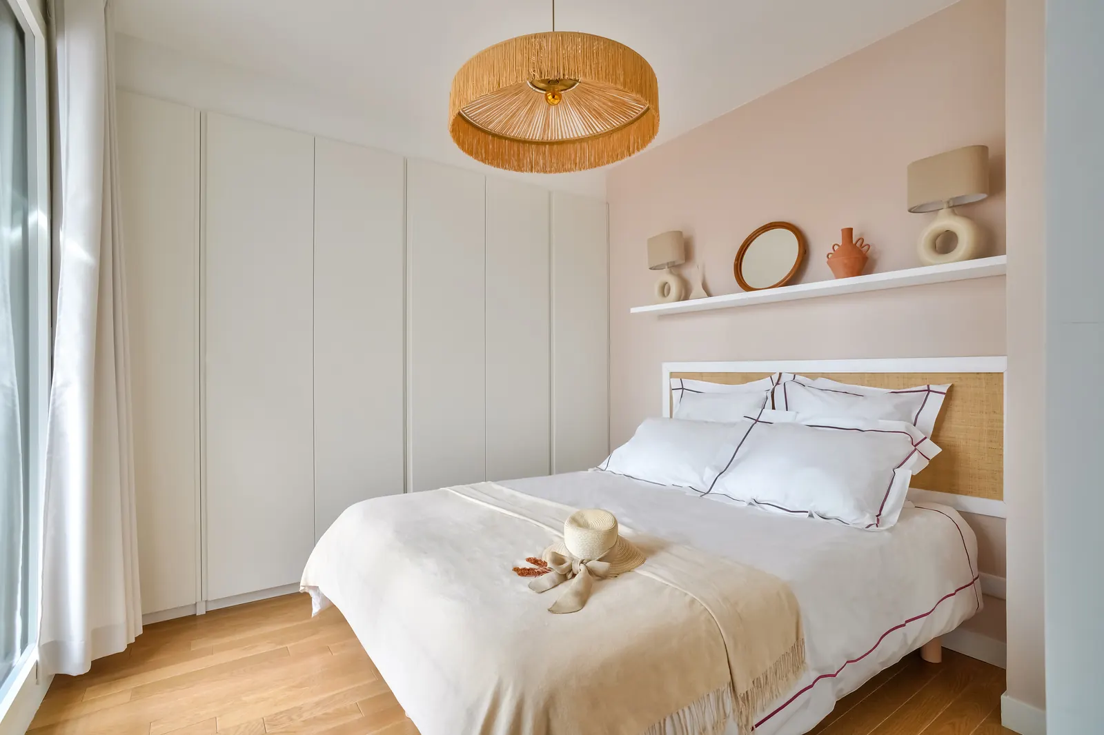 Chambre parentale, tons naturels